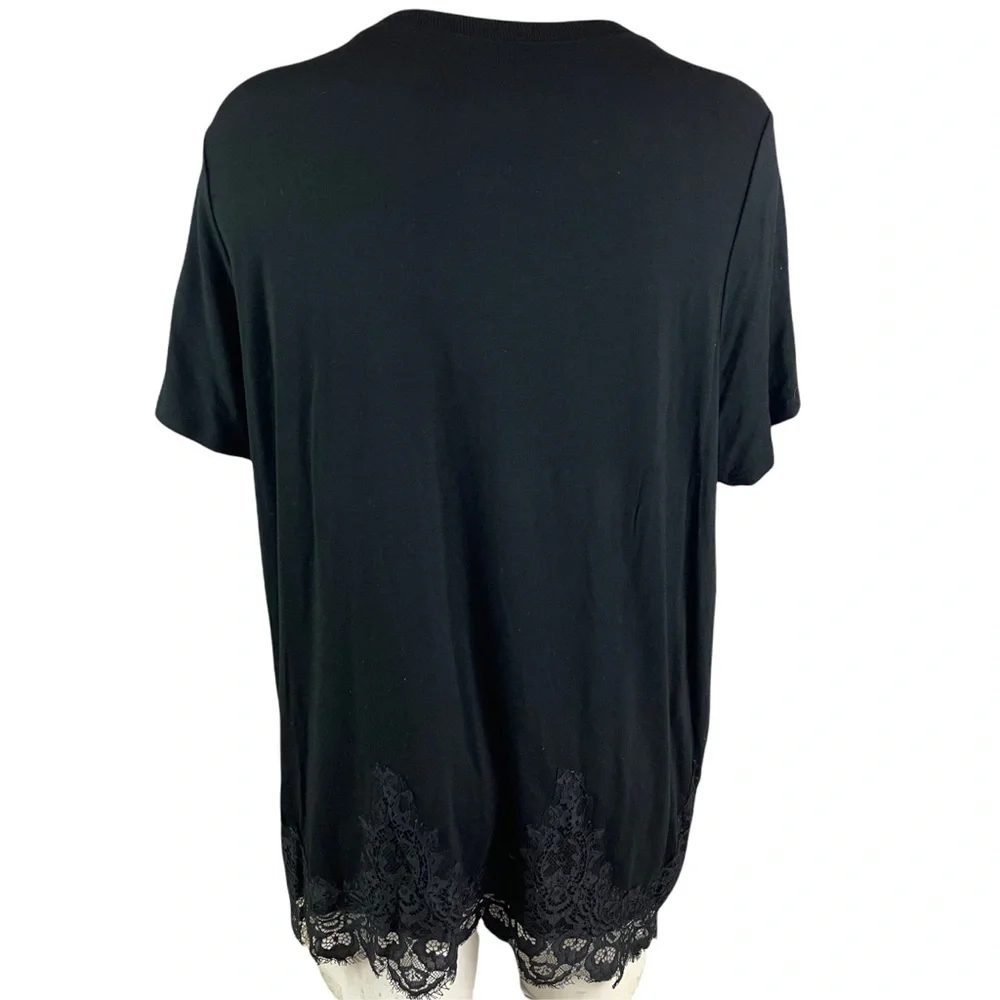 Torrid Super Soft Black Floral Embroidered Tee Shirt Size 2 E277 - Picture 3 of 11
